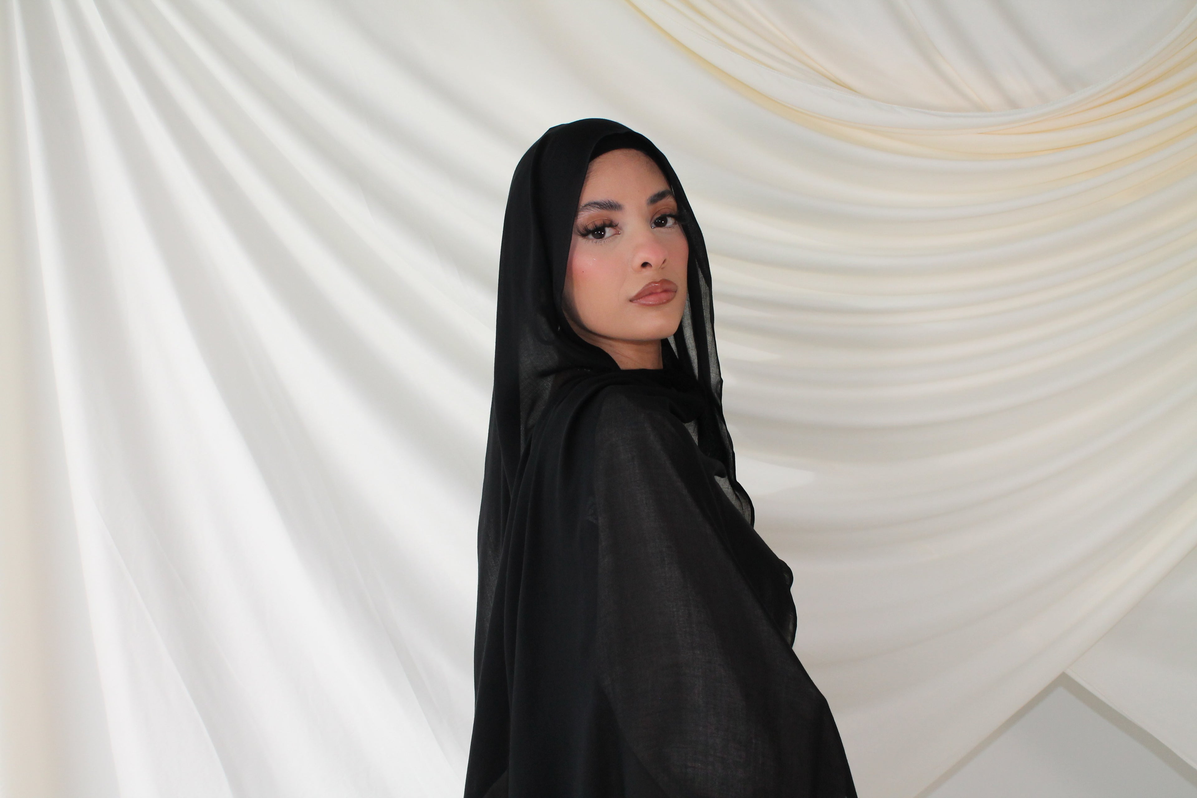 Kohl- الكحل - Modal